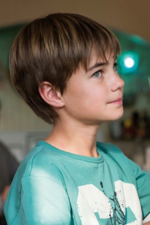 Ryan Mac Lennan as Mick Owen