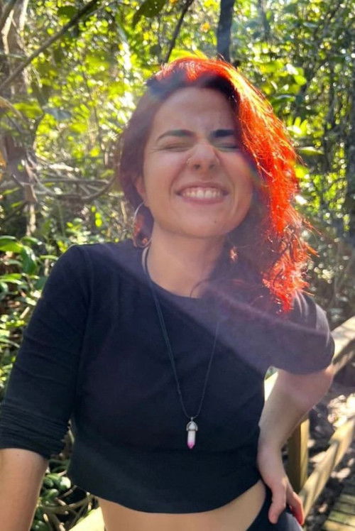 Eduarda Assumpção as Garota