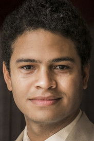 Guilherme Ferraz as Everson