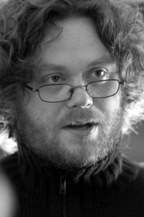 Vincent Lannoo as L'interviewer