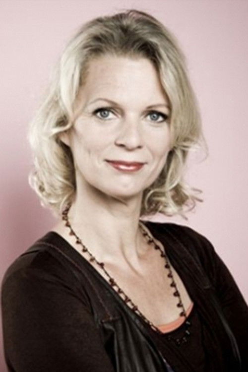 Mary-Lou van Steenis as Elske Schippers