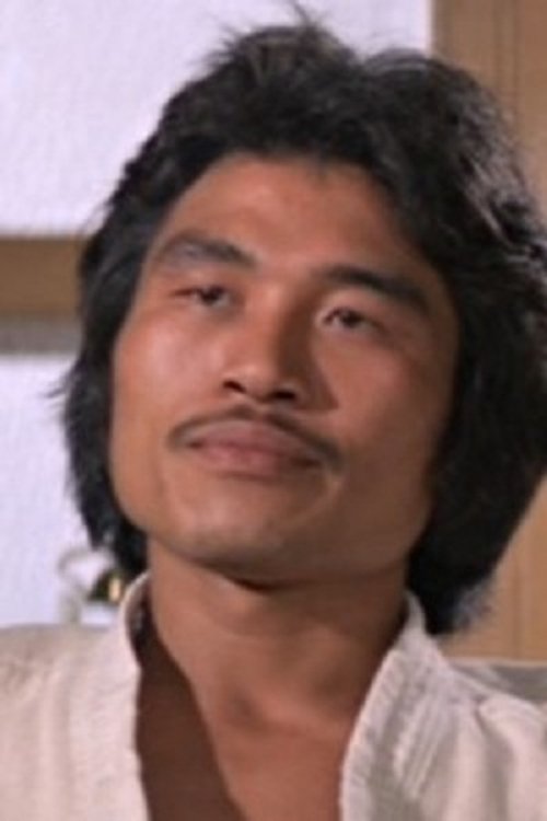 Wang Ching-Liang as Mongol fighter