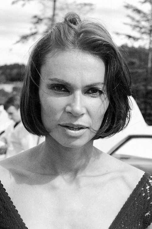 Monique Mercure as Louise