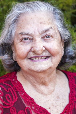 Lucia Guzzardi as Carmela