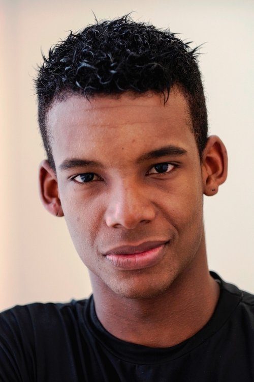 Osiel Gouneo as Benjamin Mouton