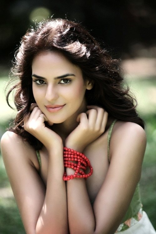 Neelam Sivia as Item Song Performer