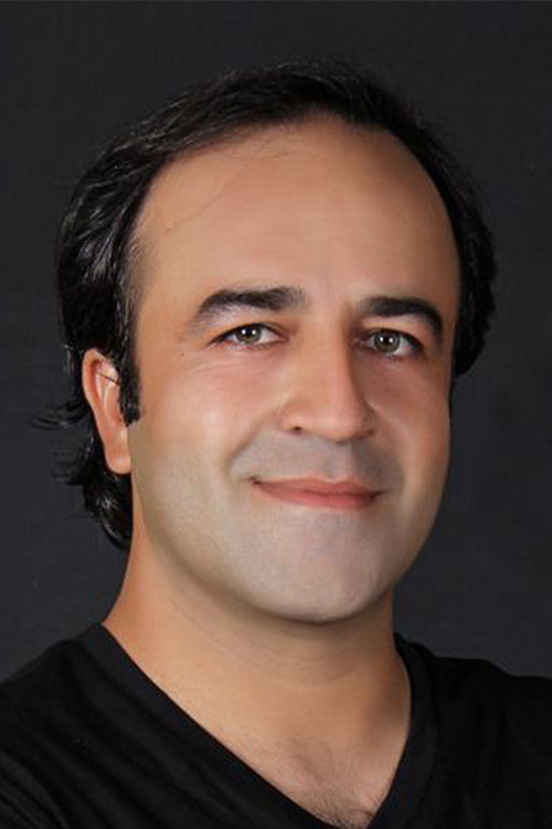 İrfan Buzcu as Professor of Literature