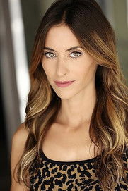 Jessica Malka as Virginie