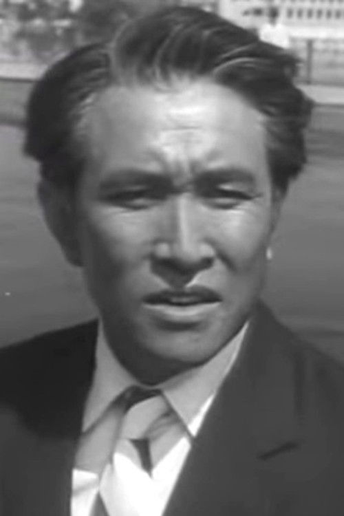 Sekbong Ju as Dingkyung Lee