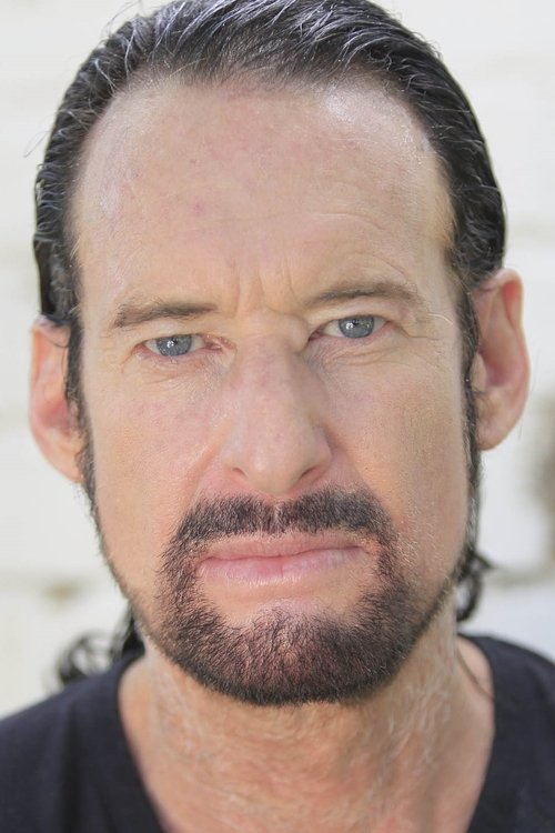 Kent Harper as Bennett