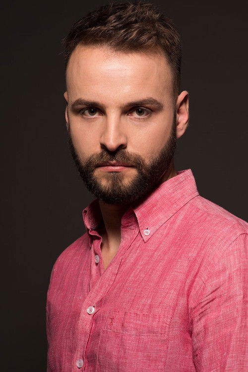 Pedro Macedo as Tozé