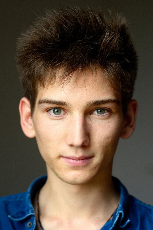 Gabriel Allées as Julien Delorme