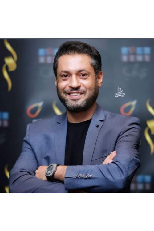 Rouzbeh Moeini as Nouzar