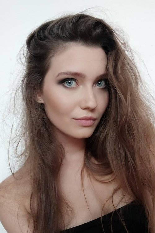 Sára Erlebachová as 