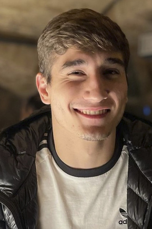 Joaquim Muylaert as Paulinho Pakunian