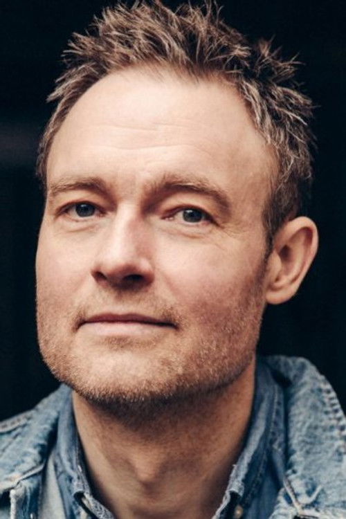 Michael Lucas Lindenskov as Man in park