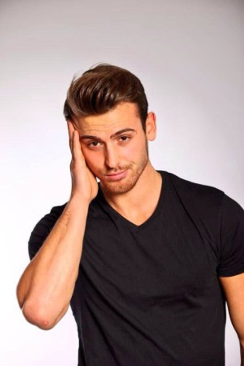 Caner Tanrıverdi as Cenk