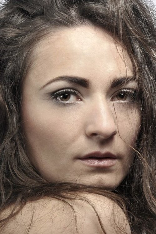 Esztella Levkó as Samira Sadikova