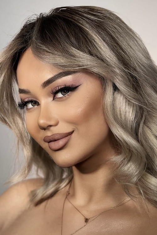 Vafa Ismayilova as Nargiz