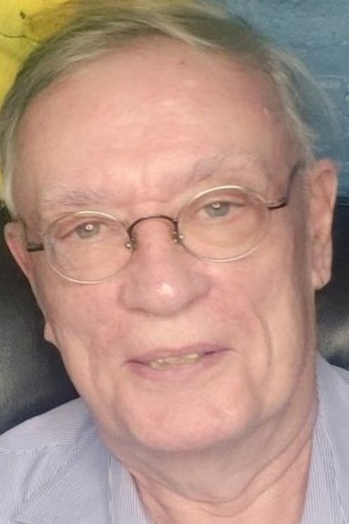 Rodger Parsons as Annie's Boss