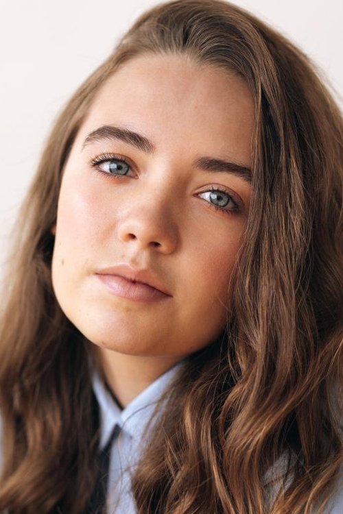 Léa Pilotte as Luna