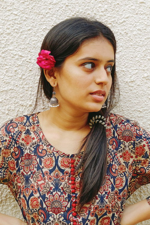 Rhythm Rajyaguru as Vineeta