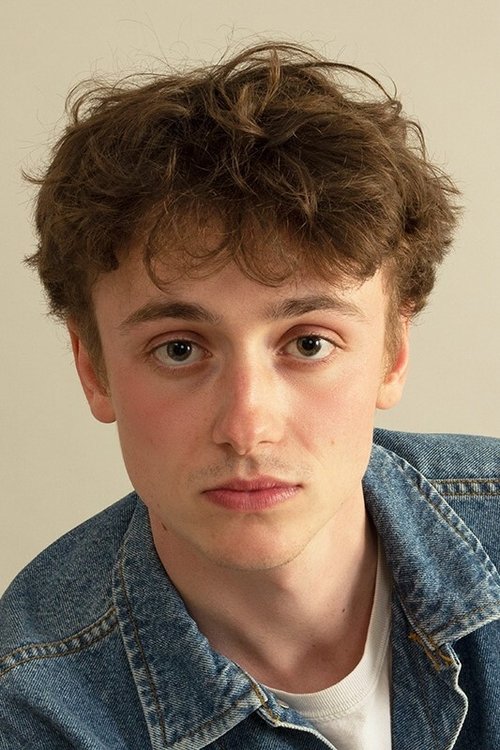 Enzo Monchauzou as Yves Lamazière