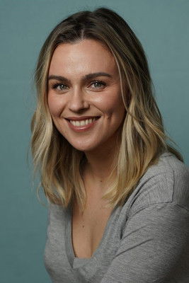 Garazi Beloki as Linda