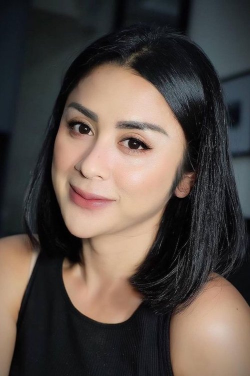 Selvi Kitty as Saida