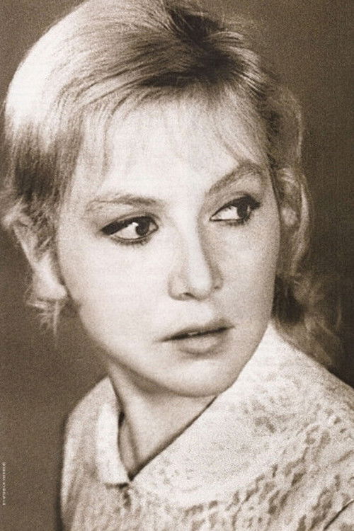 Nadezhda Repina as клиентка в парикмахерской