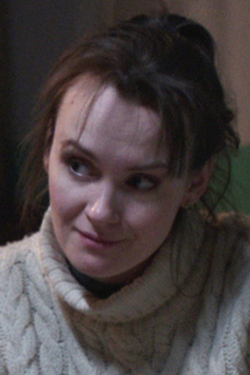 Julia Vaniukova as Masa