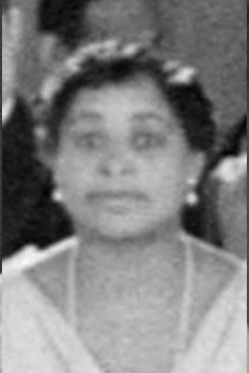 Bernardine Mason as Singer