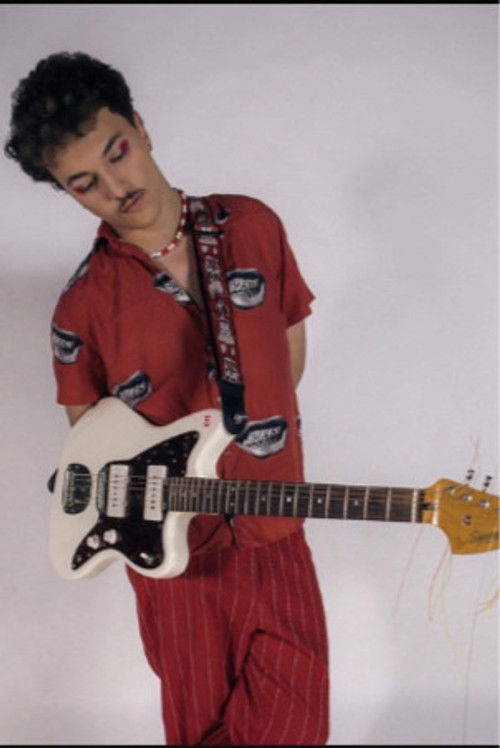 Diogo Lucrécio as Diogo Lucrécio