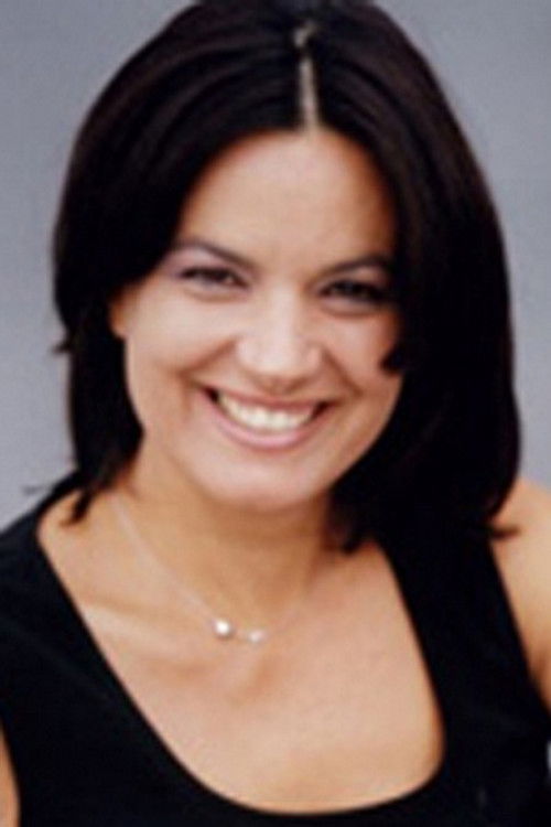 Elisabetta Viviani as Carolina, la cameriera