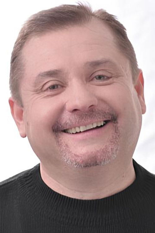 Oleh Shushpannikov as Alexandre Dumas