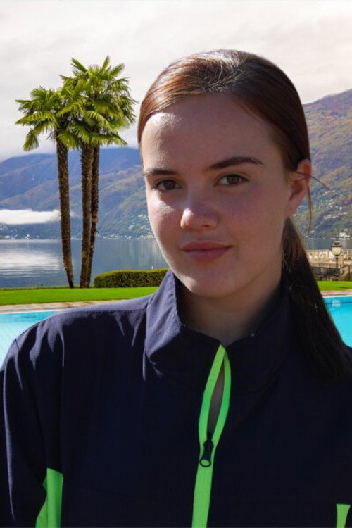 Carla Schönfeldt as Hanneli Viljoen