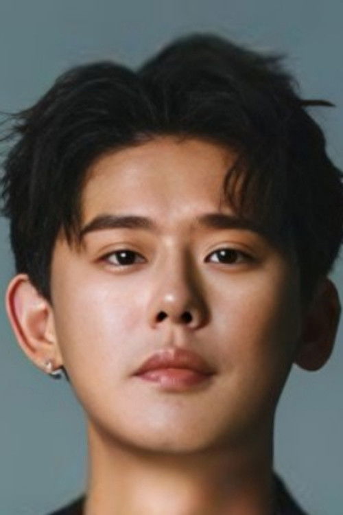 李启骏 as He Sheng