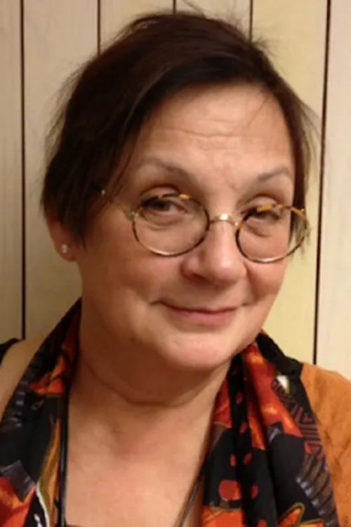 Birgit Carlstén as Paula