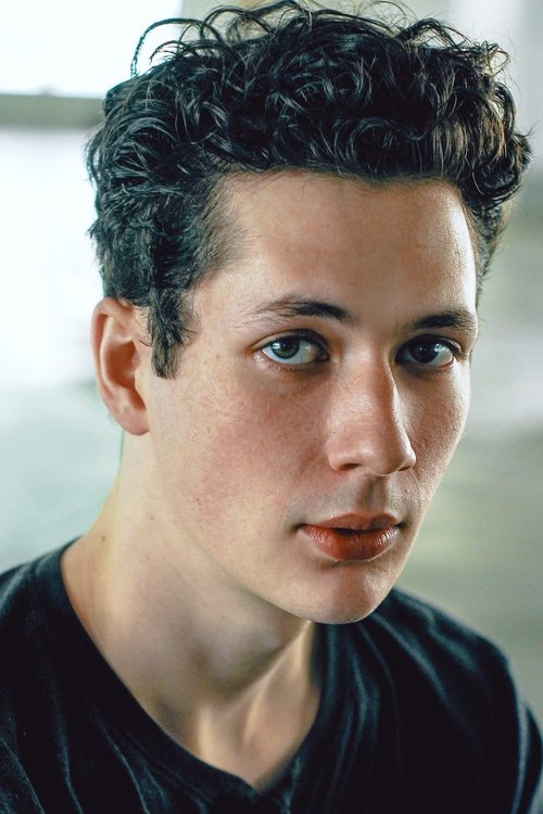 Seamus Patterson as Flynn Murson