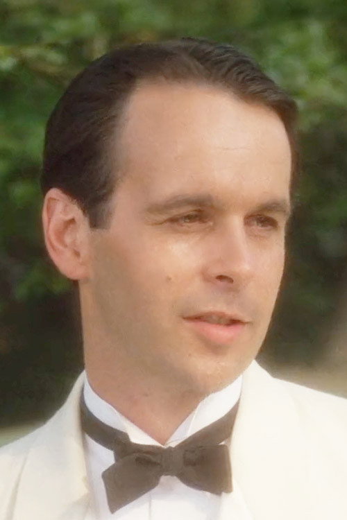 Michael Fitzpatrick as Pilot Steve