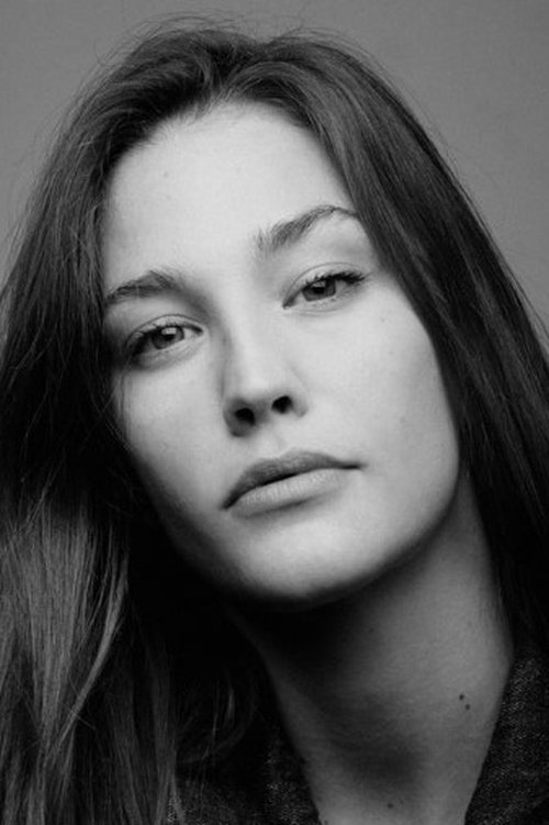 Camille Dugast as Jeanne