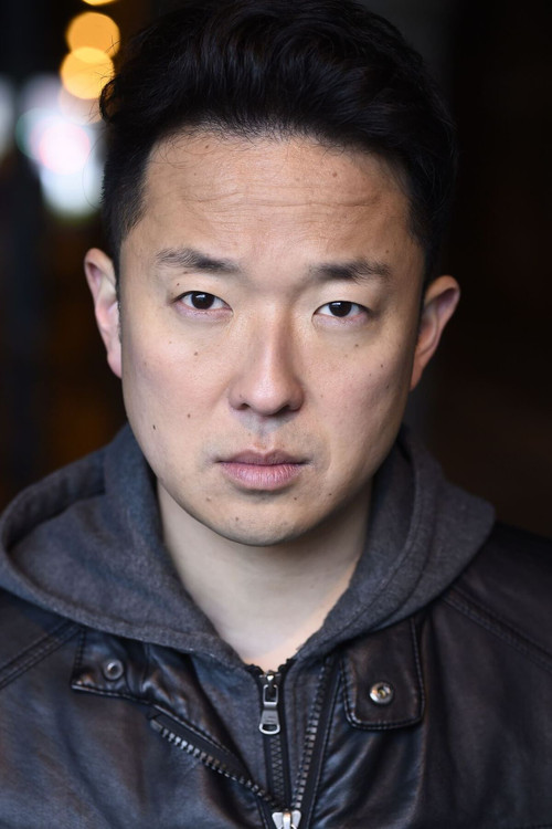 Johannes Ahn as Dr. Vollhard
