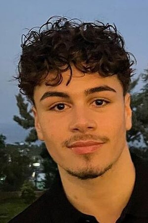 Leon Mentori as Iggy