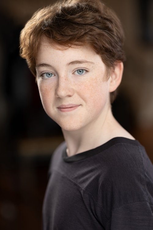 Rémi-Gaël Panon as Hunter Clarke