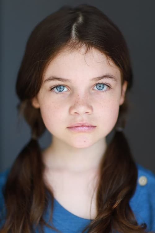 Ducky Cash as Young Chloe