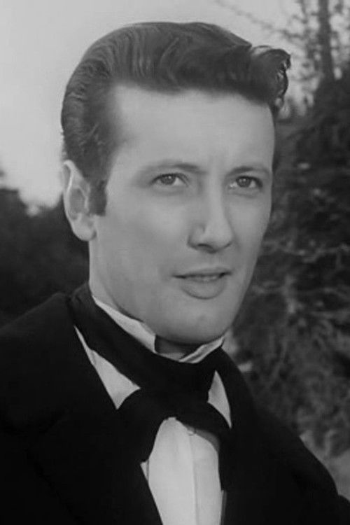 Walter Nazareno as Roberto