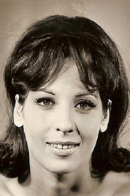 Anna María Aveta as 
