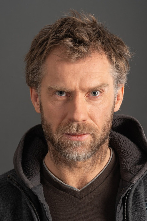 Helgur Rosental as Foreman