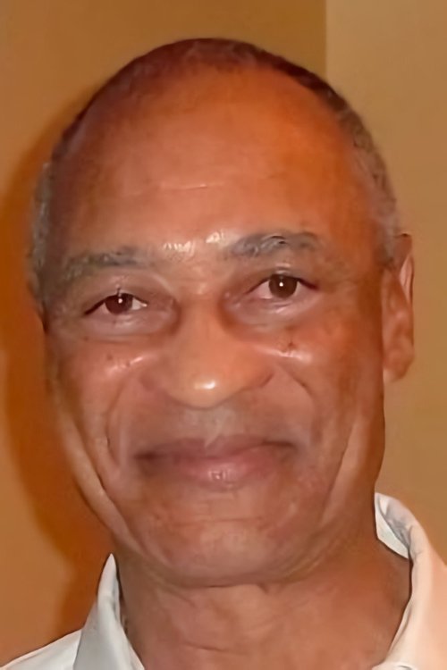 Randy Stripling as Leon Bolden