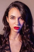 Lisa Masker as Zoubida (18 ans)